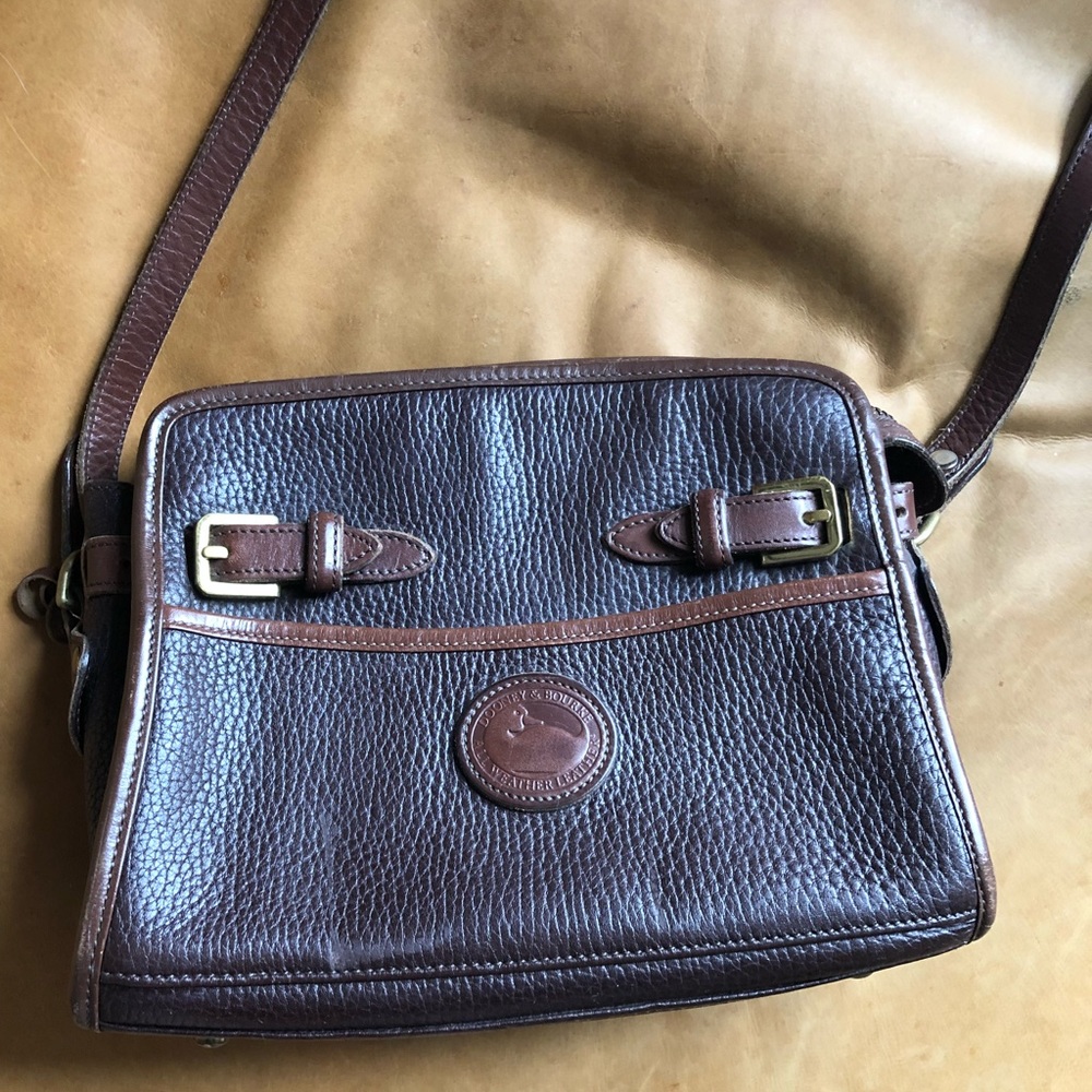 Vintage leather brown Dooney and Bourke purse
